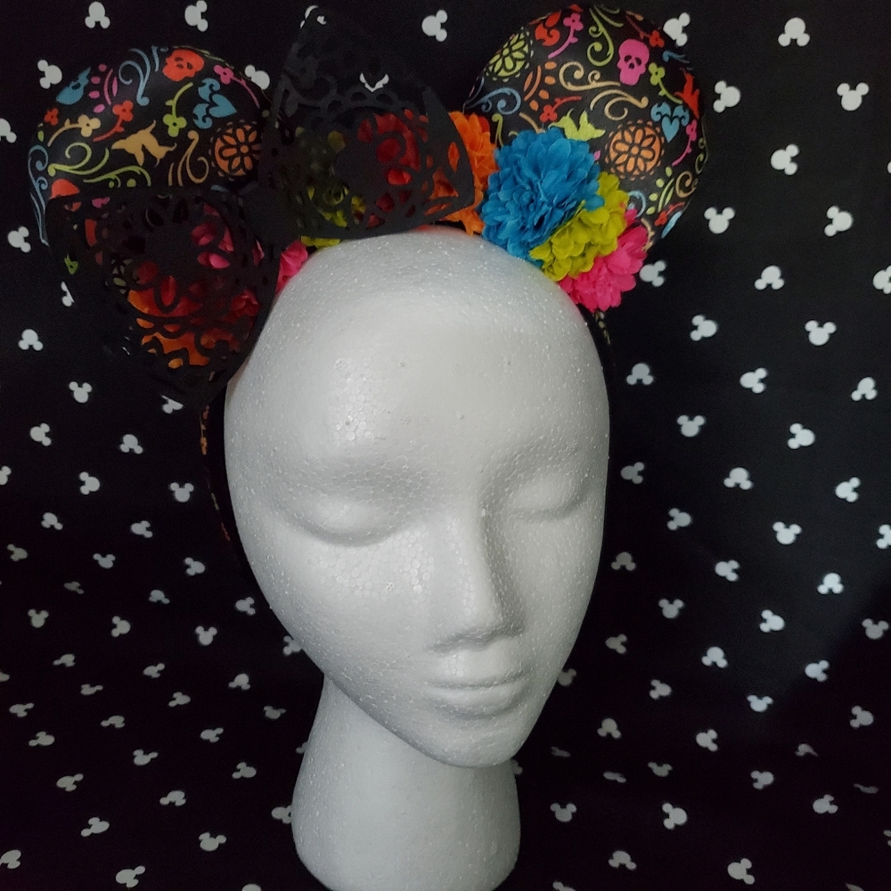 dia de los Muertos Disney ears 💀